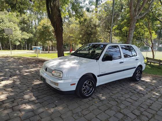 VOLKSWAGEN GOLF 2.0 MI GLX 8V GASOLINA 4P MANUAL